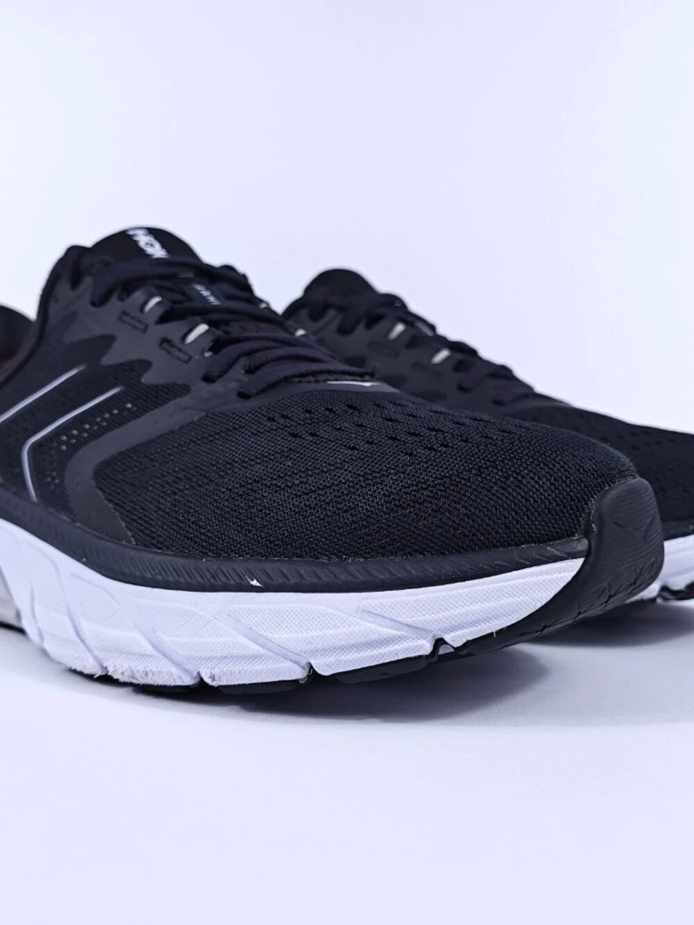 Hoka Arahi 5 Womens 8 Lightweight Stability Cushion Road Running Shoes Black